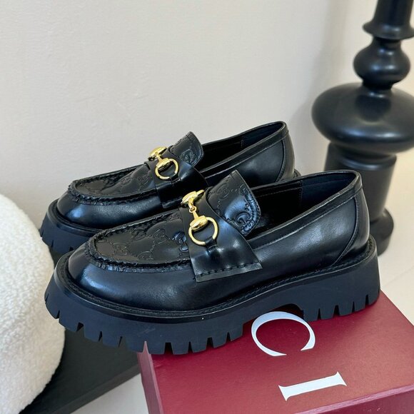 Gucci Black Leather Loafers with Gold Hardware - Picture 3 of 4